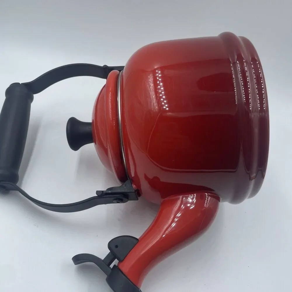 Le Creuset 1.25 Qt/1.1L Demi Tea Kettle w/Lid Flame Red Ombre Enamel Whistling